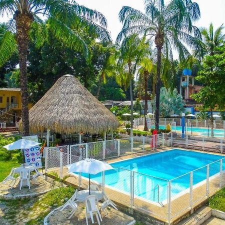 Hotel Villa De Rauzan Мельгар Экстерьер фото