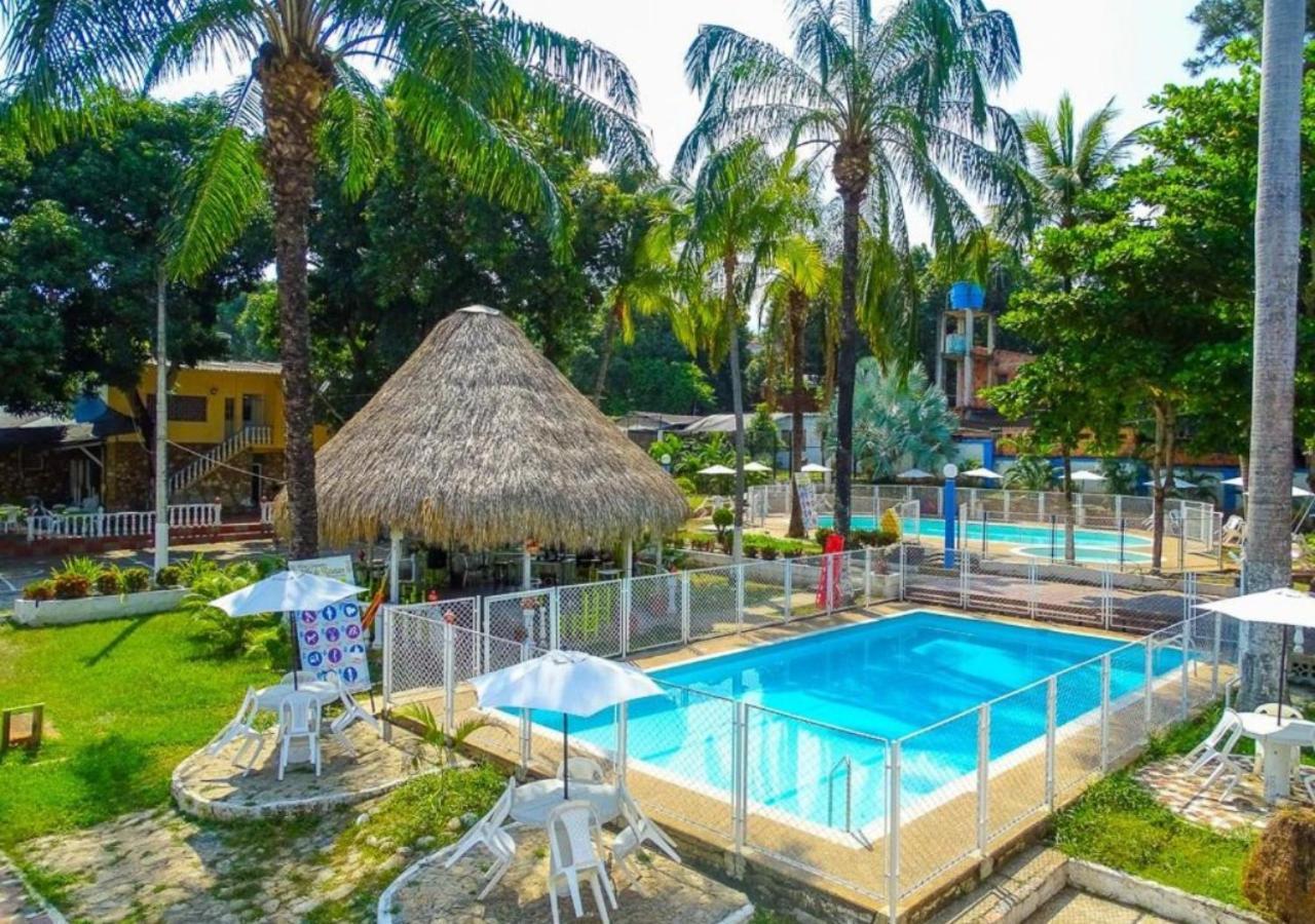 Hotel Villa De Rauzan Мельгар Экстерьер фото